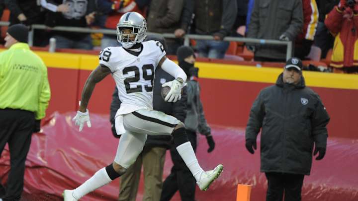 Raiders sign cornerback David Amerson to 4-year extension