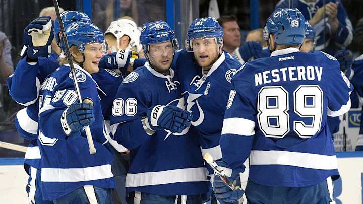 Kucherov has 2 goals, Lightning beat Panthers 3-1