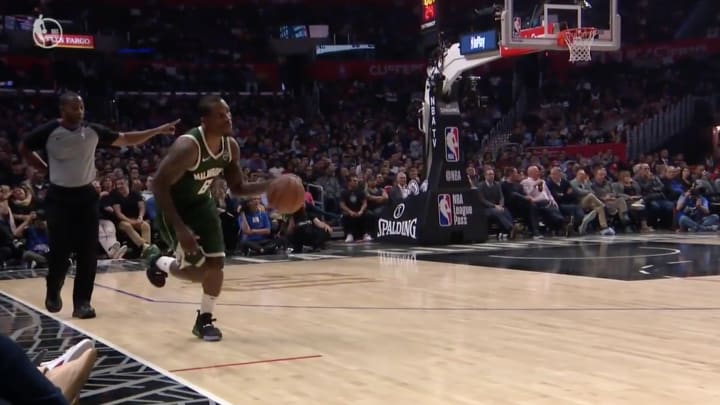 Eric Bledsoe Simply Forgot One of the Most Basic Rules in Basketball Eric Bledsoe Simply Forgot One of the Most Basic Rules in Basketball