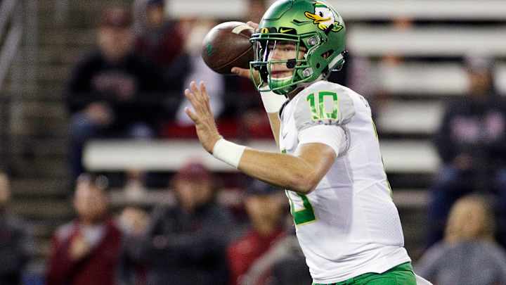 Ducks start freshman Herbert against Huskies
