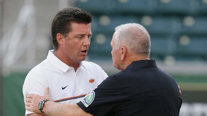 Oklahoma St-Baylor delayed by lightning after opening series Oklahoma St-Baylor delayed by lightning after opening series