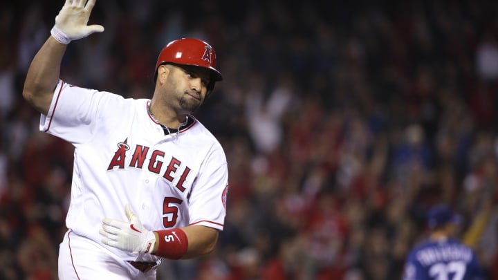 Pujols' RBI single in 9th lifts Angels over Rangers 4-3