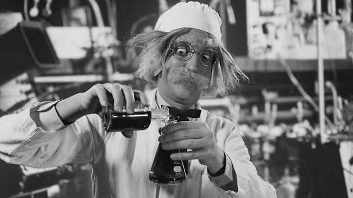 NASCAR suspends crew chief for Stenhouse Jr. NASCAR suspends crew chief for Stenhouse Jr.