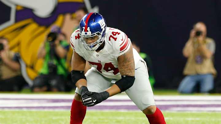 Giants tackle Ereck Flowers shoves reporter after loss, will be disciplined by team