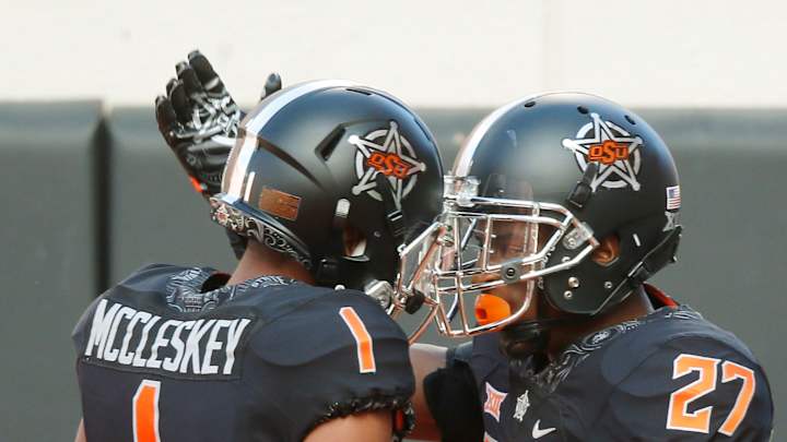 Watch: Oklahoma State takes back blocked extra point via lateral vs. Texas Watch: Oklahoma State takes back blocked extra point via lateral vs. Texas