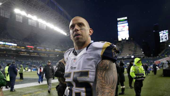 AP sources: Saints agree to terms with Laurinaitis, Sanford