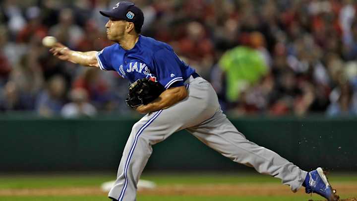 Blue Jays recall L/RHP Pat Venditte