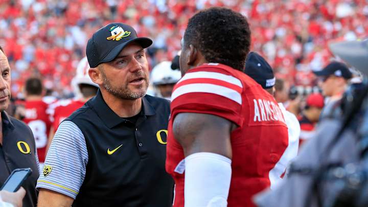 Oregon Ducks face adversity going into Pac-12 play Oregon Ducks face adversity going into Pac-12 play