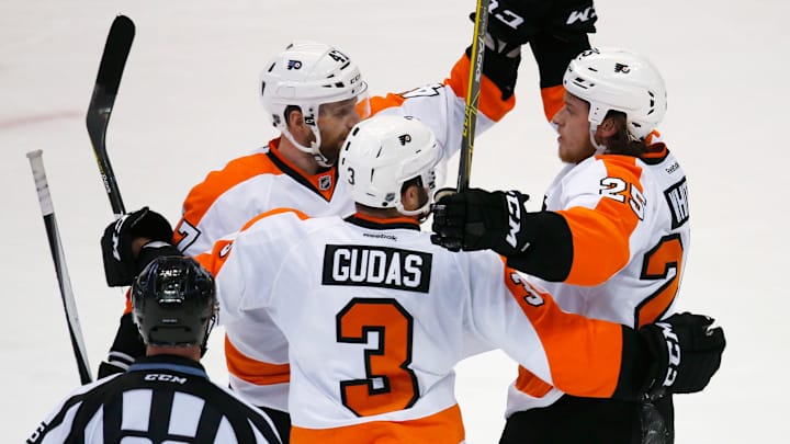 Gudas, Giroux score late as Flyers beat Avs 4-2 Gudas, Giroux score late as Flyers beat Avs 4-2