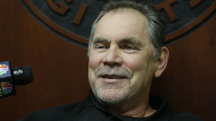 Giants manager Bruce Bochy recovering from shoulder surgery