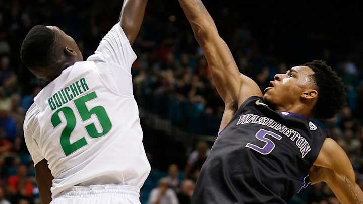 No. 8 Oregon holds off Washington 83-77 at Pac-12 No. 8 Oregon holds off Washington 83-77 at Pac-12