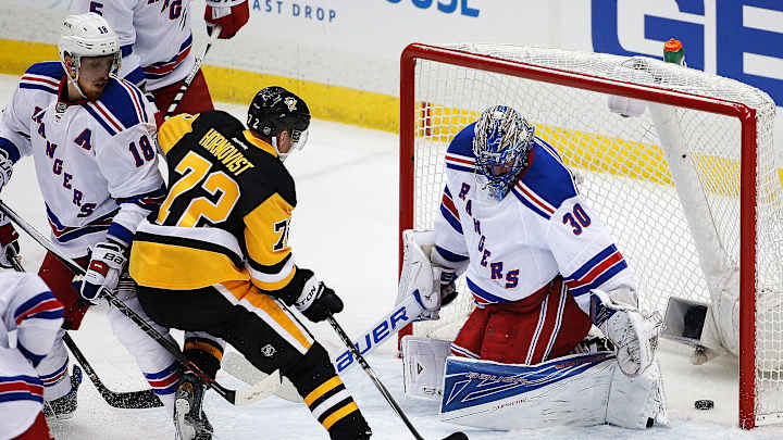 Rangers' Lundqvist leaves after taking stick to face Rangers' Lundqvist leaves after taking stick to face