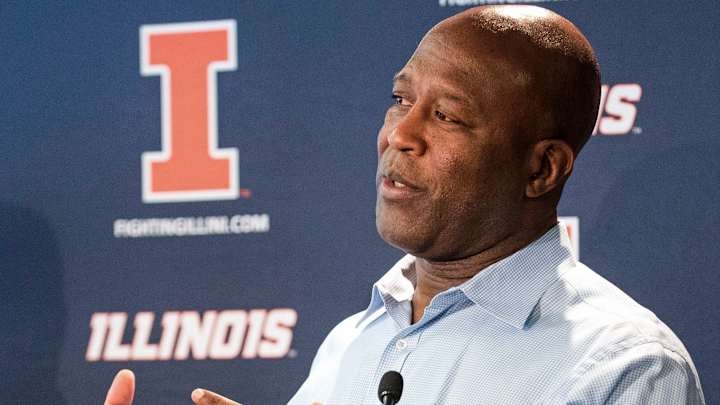 After turmoil at Illinois, Smith brings excitement, calm After turmoil at Illinois, Smith brings excitement, calm