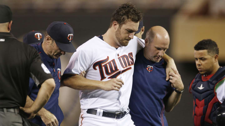 Struggling Twins RHP Hughes has broken bone above left knee