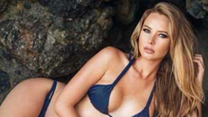 Friday's P.M. Hot Clicks: Tiffany Toth; Tale of the Juggling Dog Friday's P.M. Hot Clicks: Tiffany Toth; Tale of the Juggling Dog