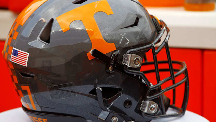 Tennessee DL Alexis Johnson pleads not guilty to assault charges