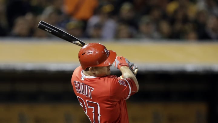 Trout hits first home run of 2016 to lift Angels past A's