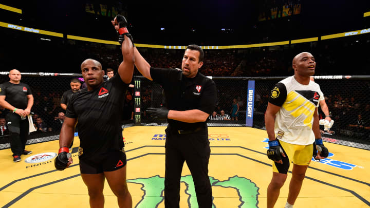 UFC 200: Daniel Cormier grinds out a win vs. Anderson Silva UFC 200: Daniel Cormier grinds out a win vs. Anderson Silva