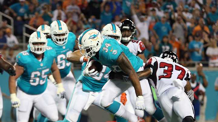 Arian Foster helps lead Dolphins over Falcons 17-6