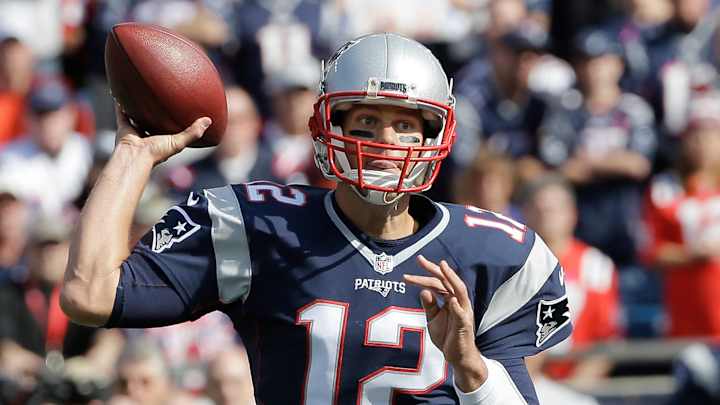 Brady back, to delight of Pats fans (and dismay of Bengals) Brady back, to delight of Pats fans (and dismay of Bengals)