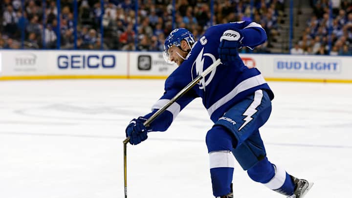 Stamkos has SO winner, Lightning beat Jets 6-5