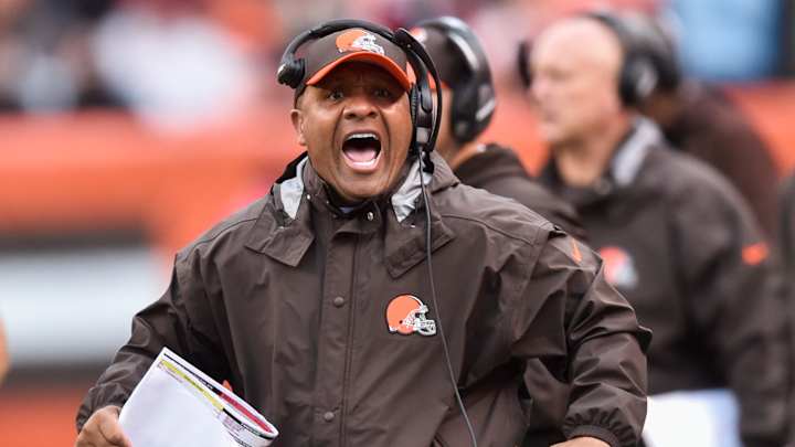 Browns crawl into bye 0-12, but Thomas sees positive steps