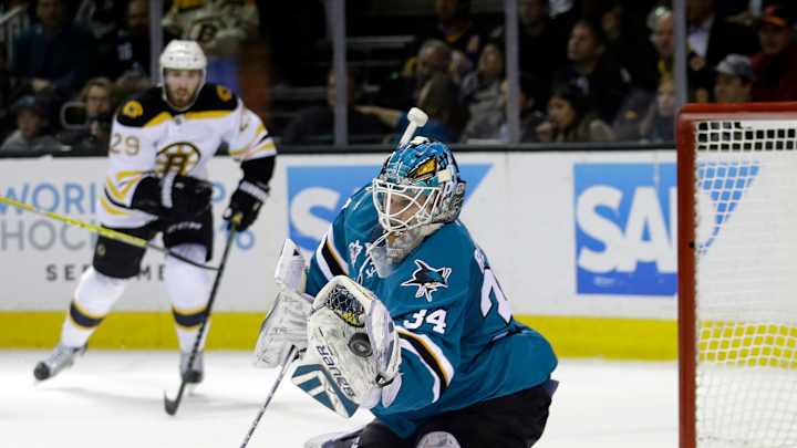 Donskoi's power-play goal helps Sharks beat Bruins 3-2