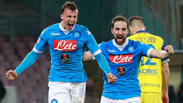 Serie A: Napoli moves even with Juventus at the top