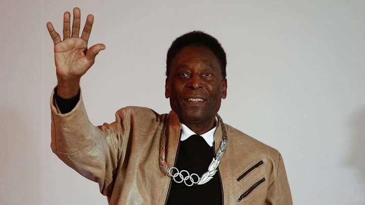 Pele using a walker: His new 'soccer shoes with wheels' Pele using a walker: His new 'soccer shoes with wheels'