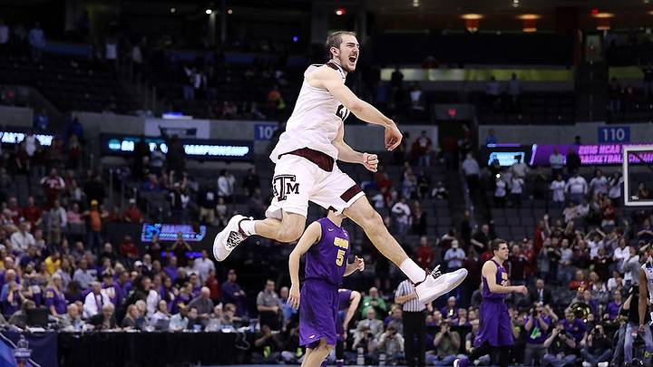 Hoop Thoughts: Reviewing the NCAA tournament's opening weekend & previewing the Sweet 16