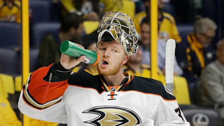 Ducks trade G Andersen to Maple Leafs for 2 draft picks