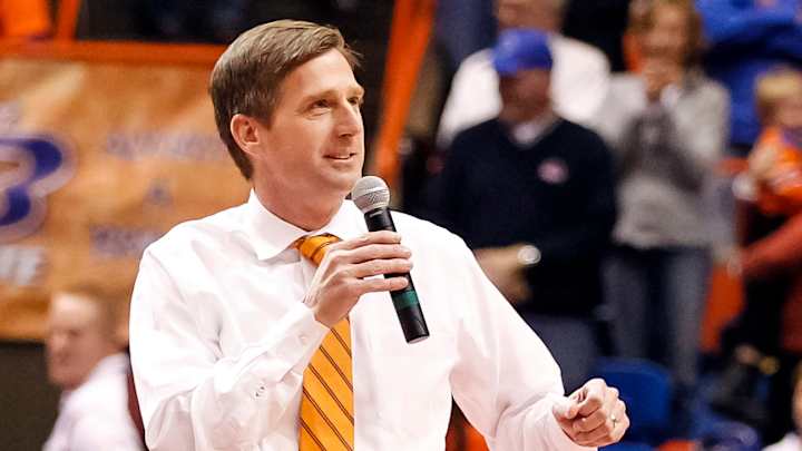 Minnesota picks Mark Coyle from Syracuse as AD finalist
