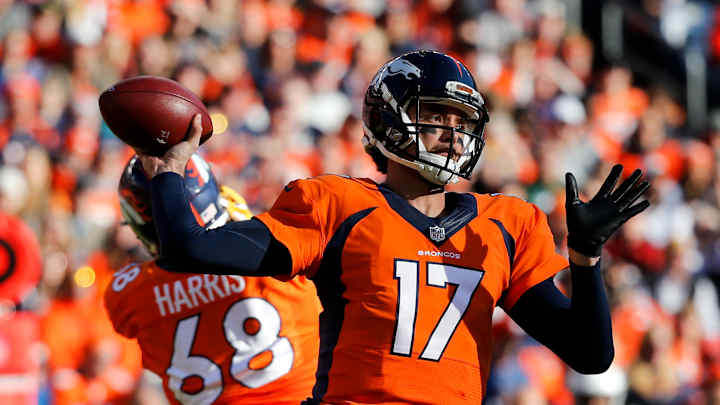 Kubiak in no hurry to choose starting QB for playoffs