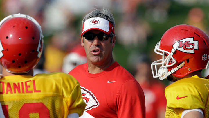 Eagles hire Pederson as new coach