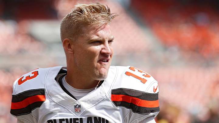 Browns’ Josh McCown has broken collarbone