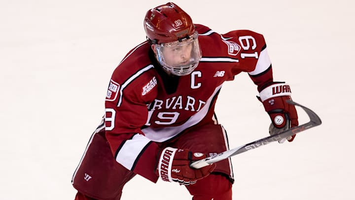 Jimmy Vesey signs entry-level contract with Rangers