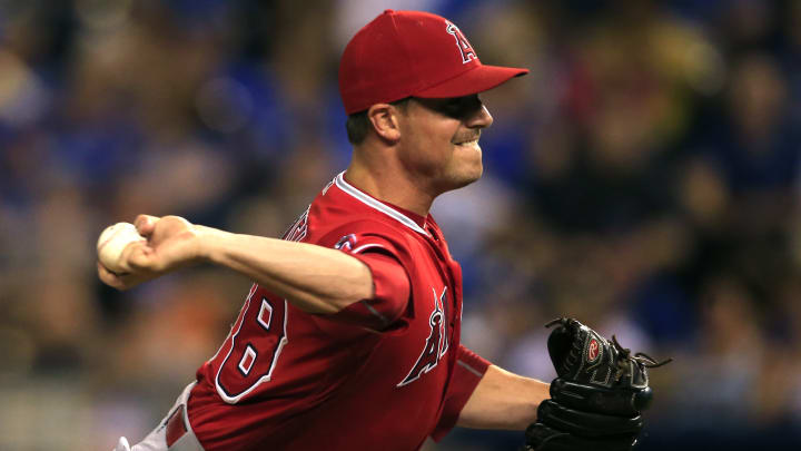 Cubs get bullpen help, acquire RHP Joe Smith from Angels