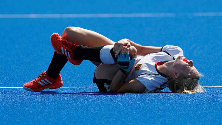 Netherlands wins shootout in women's field hockey semifinals