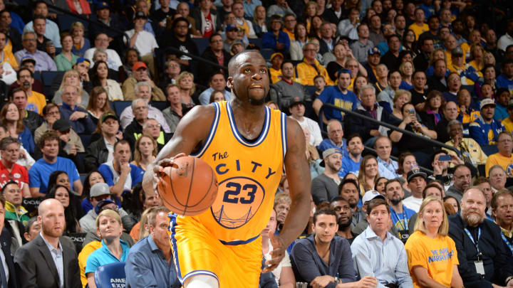 Without Curry, Warriors top Hawks to stay perfect at home Without Curry, Warriors top Hawks to stay perfect at home