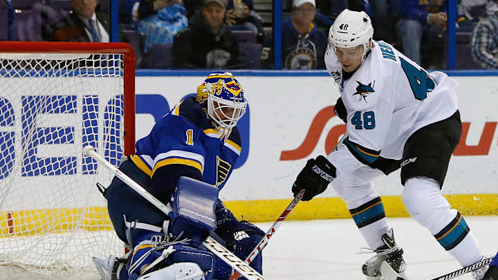 Sharks use big 1st period to beat Blues 6-3