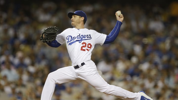 Kazmir stays with Dodgers, decides against free agency