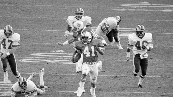 SB 17: Behind Hogs and Riggins, Redskins beat Miami 27-17