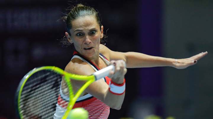 Vinci, Ivanovic reach St. Petersburg semis