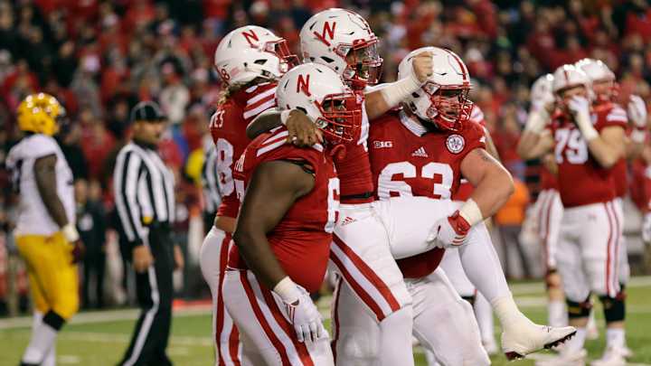 Win 10 is No. 19 Huskers' goal for last regular-season games