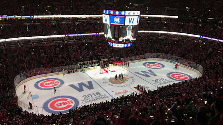 Blackhawks welcome Cubs on ice before Sunday’s game Blackhawks welcome Cubs on ice before Sunday’s game