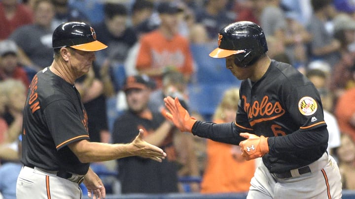 Schoop's homer in 8th lifts Orioles past Rays 4-3
