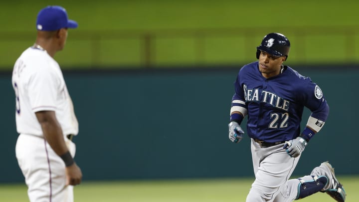 Cano homers twice, Mariners rally in 9th to win 9-5 at Texas