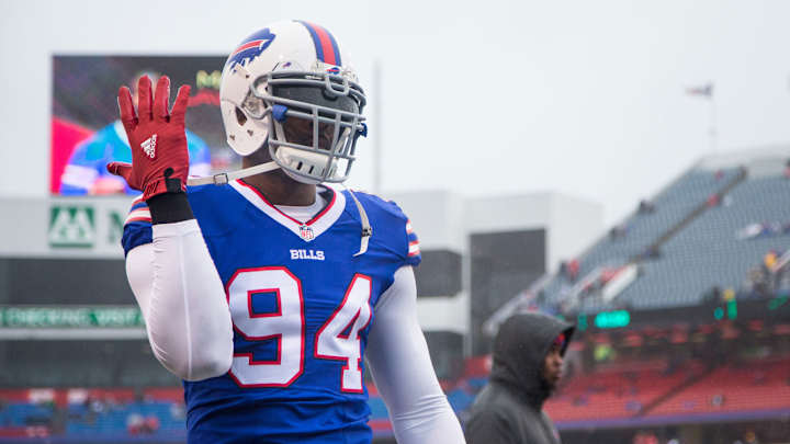 Report: Mario Williams visiting with Dolphins in Miami