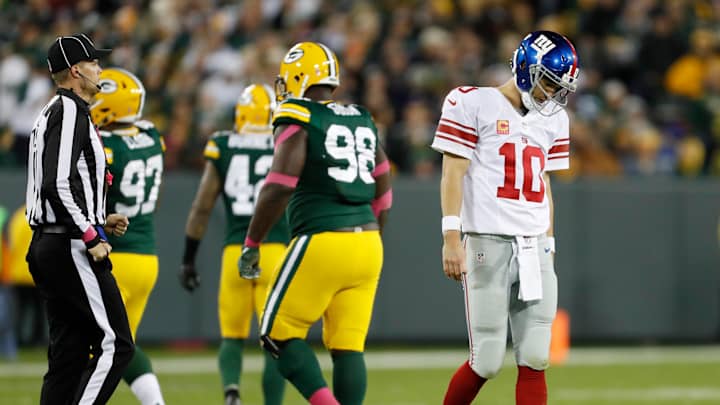 Giants not throwing Eli under the bus with O struggling Giants not throwing Eli under the bus with O struggling