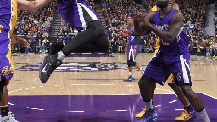 Kings blow big lead, beat Lakers in Kobe's Sacramento finale